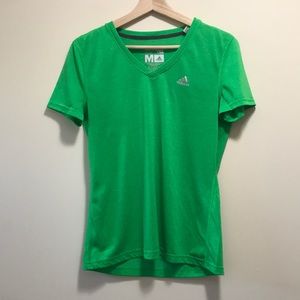 ⚡️Adidas green v-neck t-shirt women’s medium⚡️